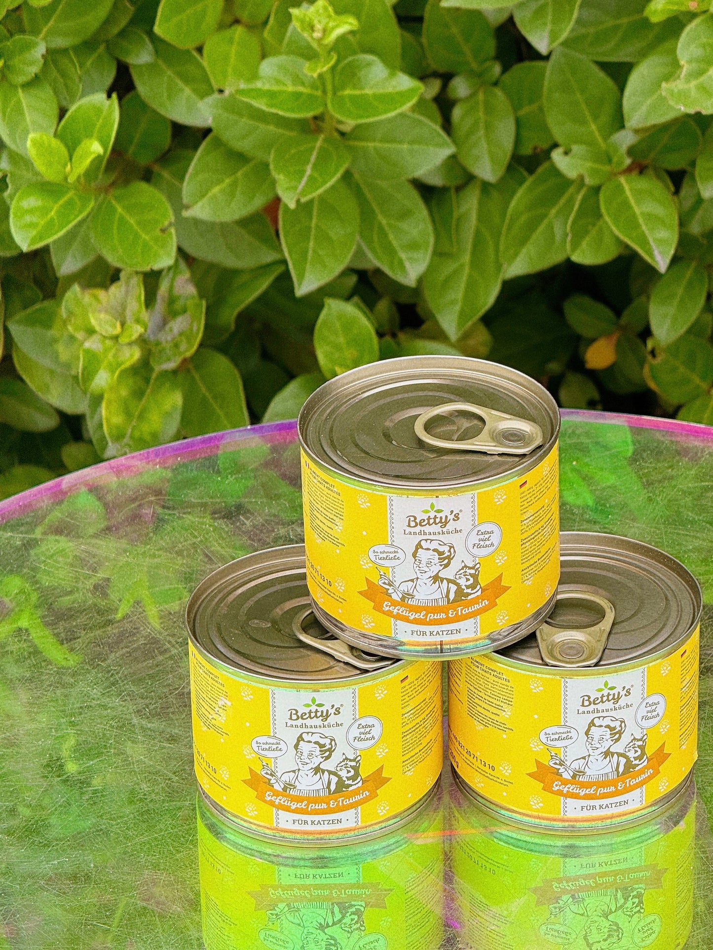 Betty's Canned Cat Food